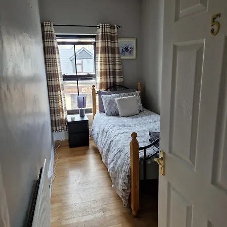 Centre Eyre Square Duplex Townhouse176