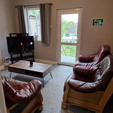 Centre Eyre Square Duplex Townhouse176 شقة